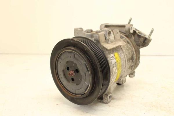 COMPRESSEUR DE CLIMATISATION CITROEN C4 1.6HDI/ PEUGEOT 3008 - Vue 4